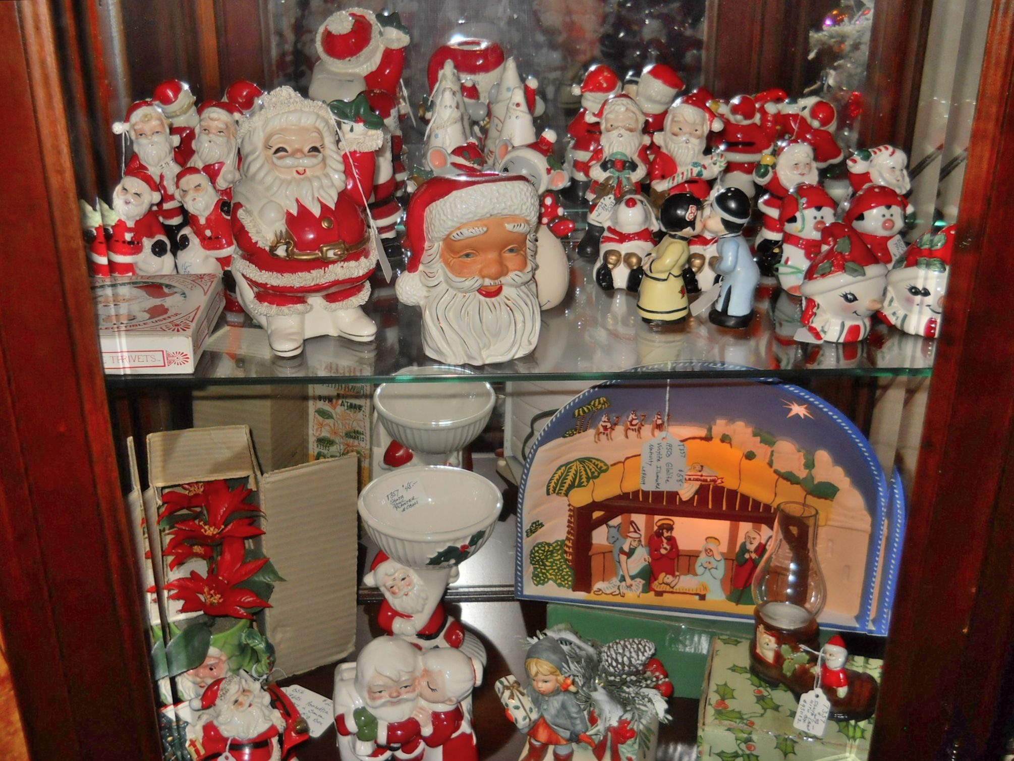 Fezziwig's Holiday Shoppe Christmas & Holiday Decor